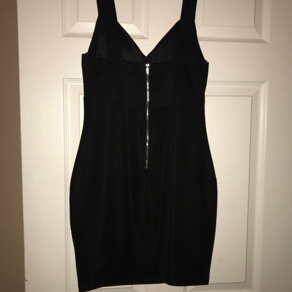 Dress - Picture 2 of 4